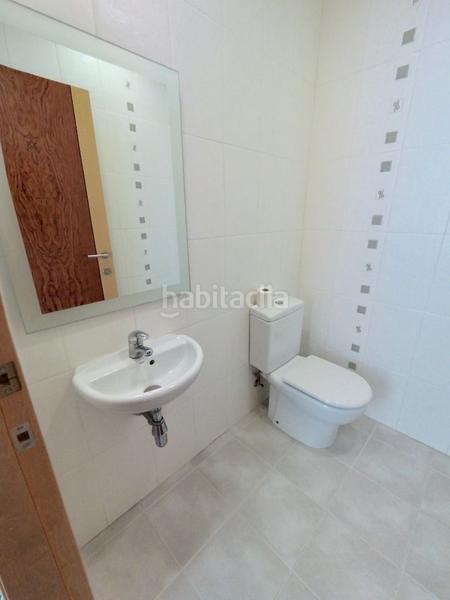 Foto 9990e9d3-7d7a-44d2-a08b-25bbcf2057f4. Miete büro in Catarroja