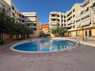 Etagenwohnung in Catarroja. Piso en catarroja con piscina y zonas comunes