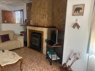 Casa a Godelleta. Chalet en godella con piscina