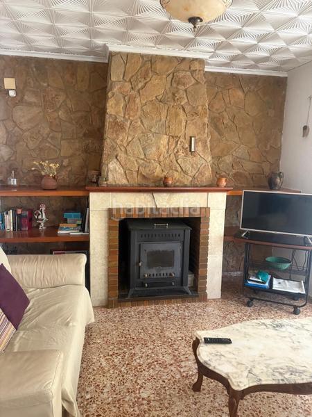 Foto 9cc85ead-2ab2-4c04-95ac-56cf9f4c5370. Casa amb piscina a Godelleta