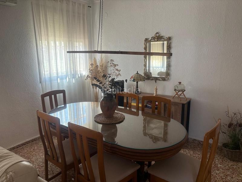 Foto dba1133a-38b2-42d3-960d-1c5bbb2c9965. Casa amb piscina a Godelleta