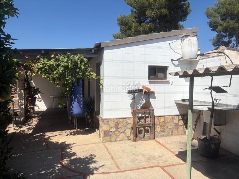 Foto fa5ac71b-a488-4049-88e4-38d8f1e98495. Casa amb piscina a Godelleta