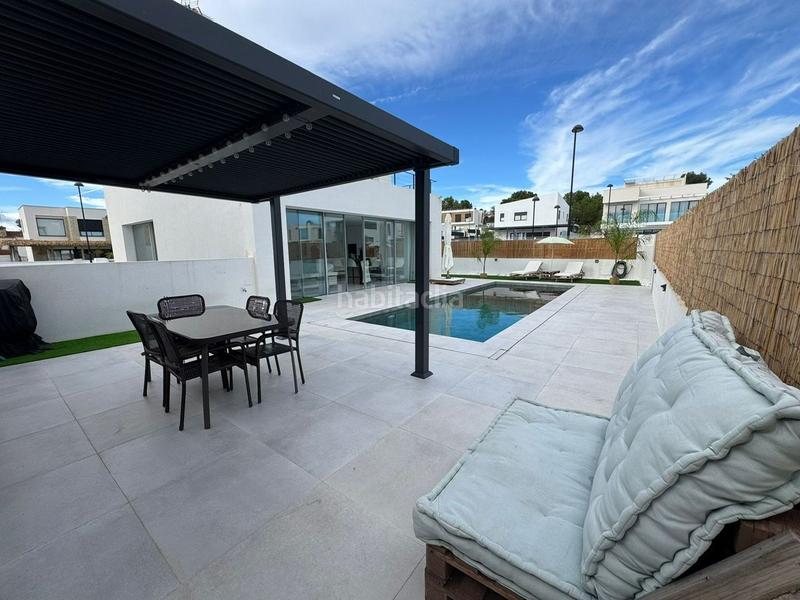 Foto 65d6620b-b4da-4608-8c31-d7a19cf90d99. Rent house with pool in El Vedat - Santa Apolonia Torrent