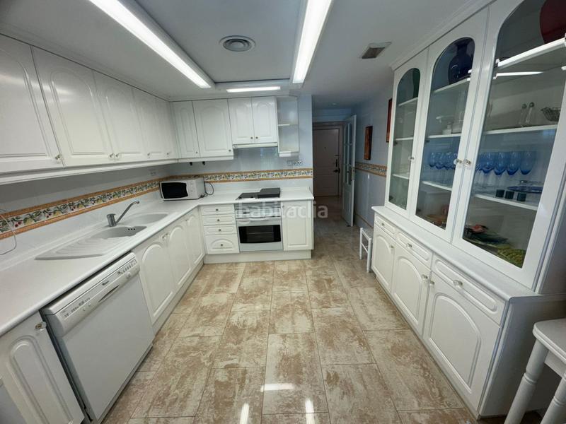 Foto 869e0f2a-9b84-4e36-a122-7f6cc1fcc8a9. Pis a Zona Avenida al Vedat Torrent