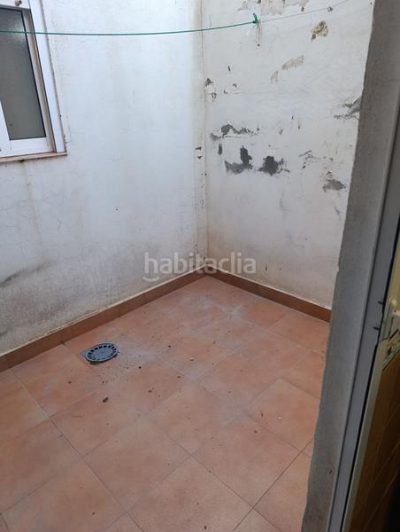 Foto 2ed5e0b5-98a4-4e99-a5c6-3721be46c2aa. Piso bajo vivienda con reforma y terraza en Torrefiel Valencia