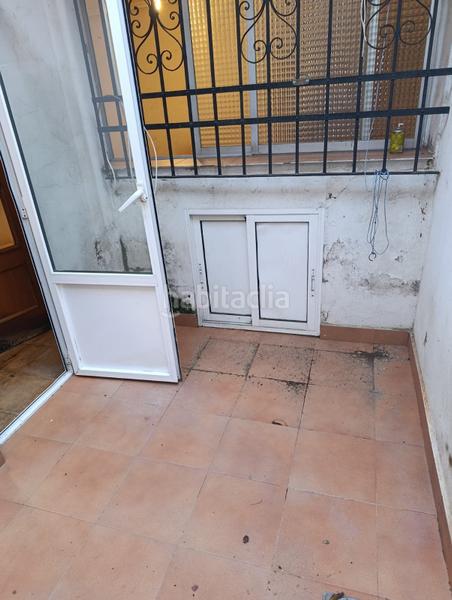 Foto 616e3718-050b-4638-9449-040b284c5308. Piso bajo vivienda con reforma y terraza en Torrefiel Valencia