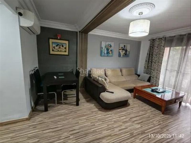 Foto 23cc75ab-17cd-44d9-a859-1a5d9705c843. Piso  a unos pasos del jardin del turia en Les Tendetes - Avenida Burjassot Valencia