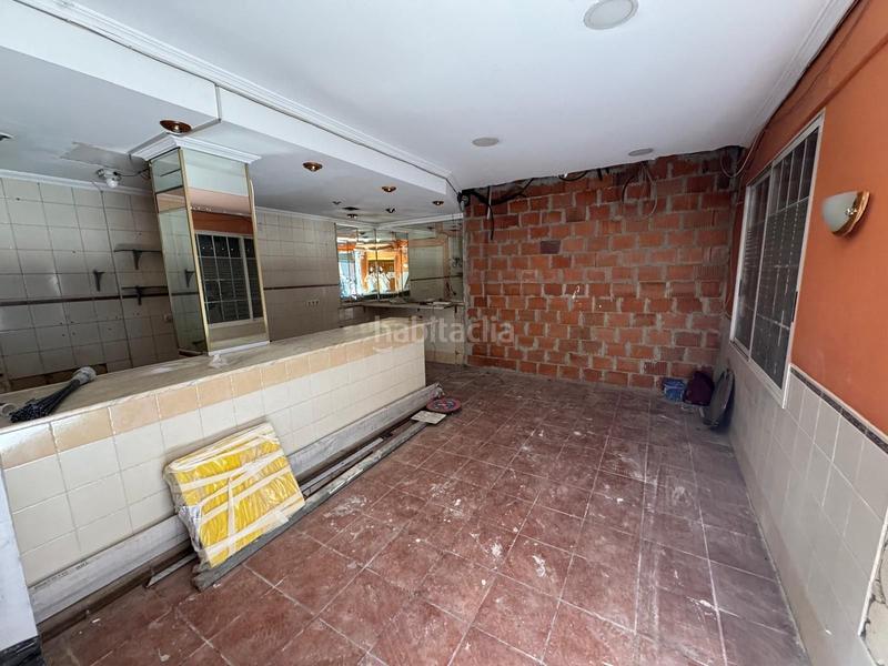 Foto d66b40aa-e39f-4422-b5af-e38310a1d834. Location local commercial dans Parc Central Torrent