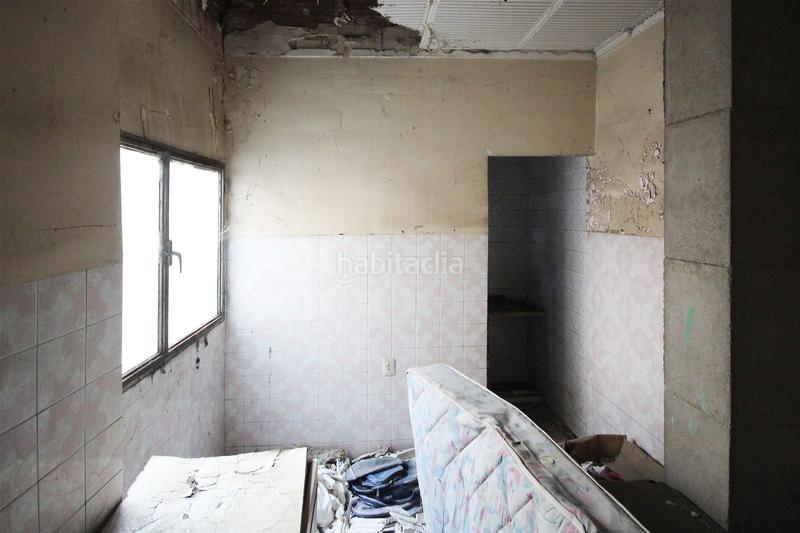 Foto 4a85bf58-2cc1-4201-b9c0-4a020a293ed4. Édifice dans Real de Montroi