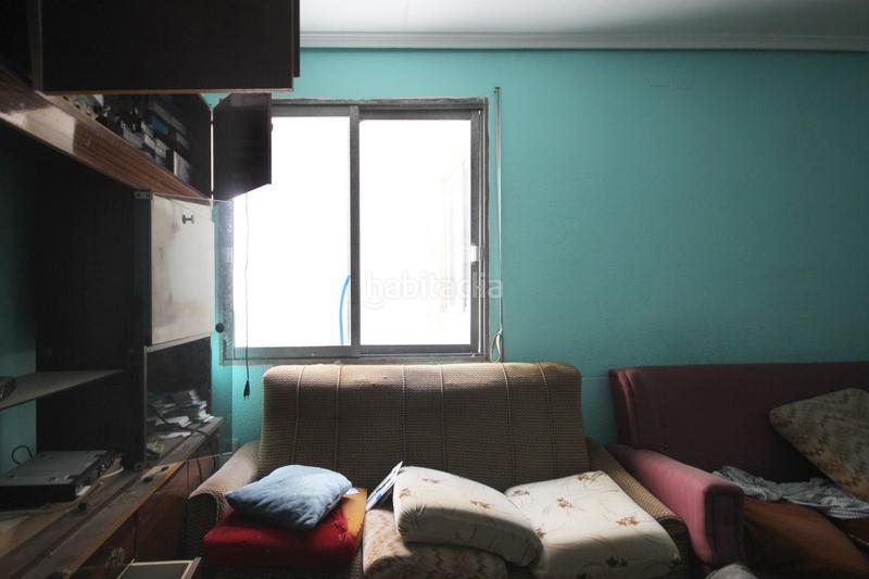 Foto f1039287-0f49-4526-adcf-0bdd4b79e88c. Édifice dans Real de Montroi