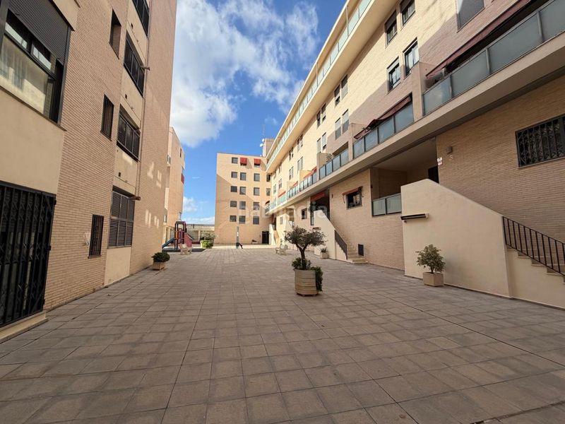 Foto bbe0c56f-8352-4700-8ed9-47cf2994fd22. Apartament amb piscina a Catarroja