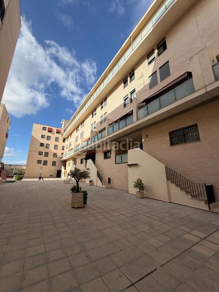 Foto fc2a6b1f-6e05-4c2a-bd1f-9e5e20606d0c. Apartament amb piscina a Catarroja