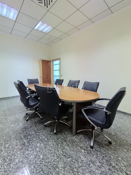 Foto 1baf0b39-ffa9-4bb7-a1cb-bd873e636646. Local comercial a Catarroja