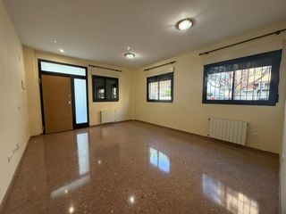 Lloguer Apartament a Albal. Bajo exterior en alquiler albal
