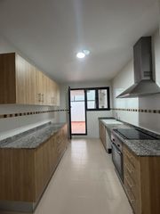 Rent Apartment in Albal. Bajo exterior en alquiler albal