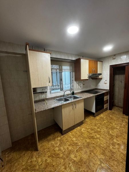 Foto 3e2dc58d-20cd-47a5-9ecb-99199e3b7872. Apartament a Benetússer