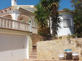 Maison à Alginet. Chalet independiente en venta en alginet