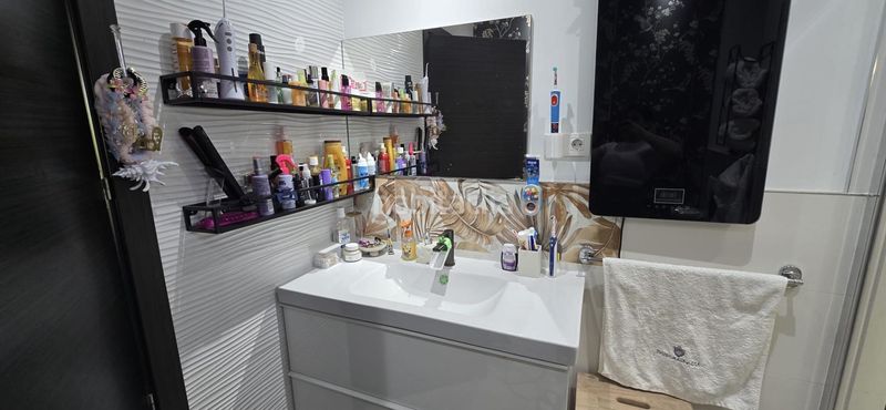 Foto e9d6c961-2a91-487c-9f9c-f0bc27f6ffb4. Apartament a Alfafar