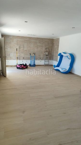 Foto 5d1b3194-22a8-4c29-bf16-1110e5c35f3b. Casa amb piscina a Cheste