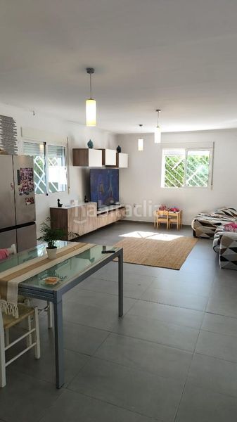 Foto a7e111f8-ac51-4077-9f37-7a8a2051b4a5. Casa amb piscina a Cheste