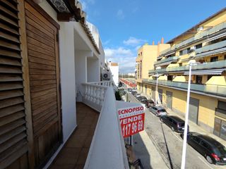 Reihenhaus in Zona Metro. Venta en exclusiva chalet adosado catarroja