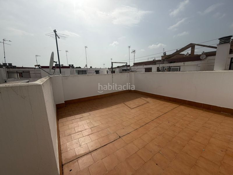 Foto 05a6bd81-ccfc-4d11-b311-18512d04b005. Casa adossada a Catarroja