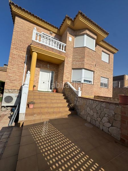 Foto 370750ef-2362-41e6-bd87-419d6282fd5a. Casa amb piscina a El Vedat - Santa Apolonia Torrent