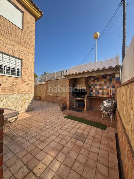 Foto c90d0ab4-6a96-4206-8b17-0471919d16fc. Casa amb piscina a El Vedat - Santa Apolonia Torrent