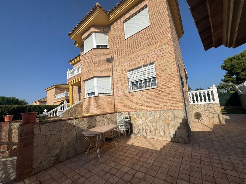 Foto e919b9a9-5bde-432d-acf9-82de38132a51. Casa amb piscina a El Vedat - Santa Apolonia Torrent