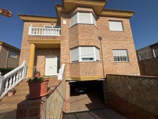 Casa in El Vedat - Santa Apolonia. Venta en exclusiva