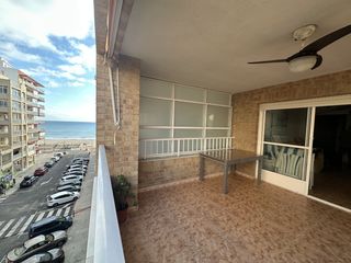 Location Appartement à Les Palmeres. Apartamento con terraza en les palmeretes a pocos metros de la p