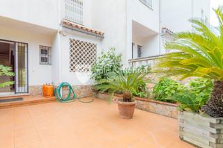 Reihenhaus in Santa Maria de Llorell. Fantástica casa adosada con vistas al mar en santa maria de llor
