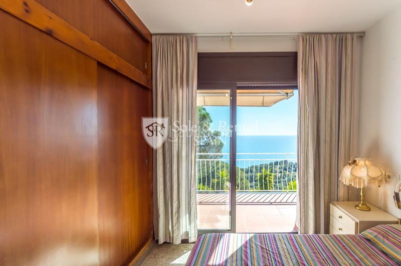 Foto 36027a43-9214-4a61-9b93-ee0a27c292e8. Casa espectacular casa con licencia turística y vistas panorámicas al mar en santa cristina, ! en Blanes