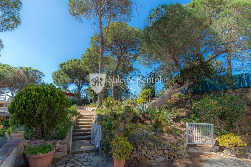 Foto a26694eb-cc66-4bd7-8df9-fbfb64452a9e. Casa espectacular casa con licencia turística y vistas panorámicas al mar en santa cristina, ! en Blanes