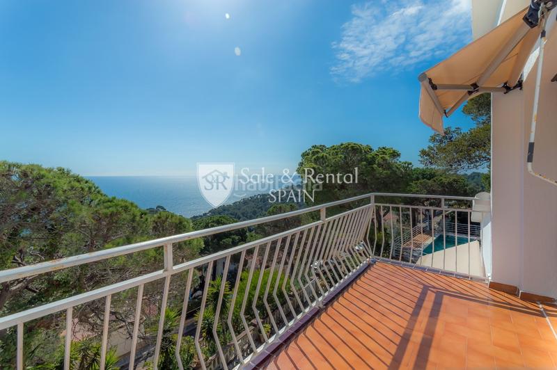 Foto abebd0dd-f160-4530-84f8-212774acd316. Casa espectacular casa con licencia turística y vistas panorámicas al mar en santa cristina, ! en Blanes