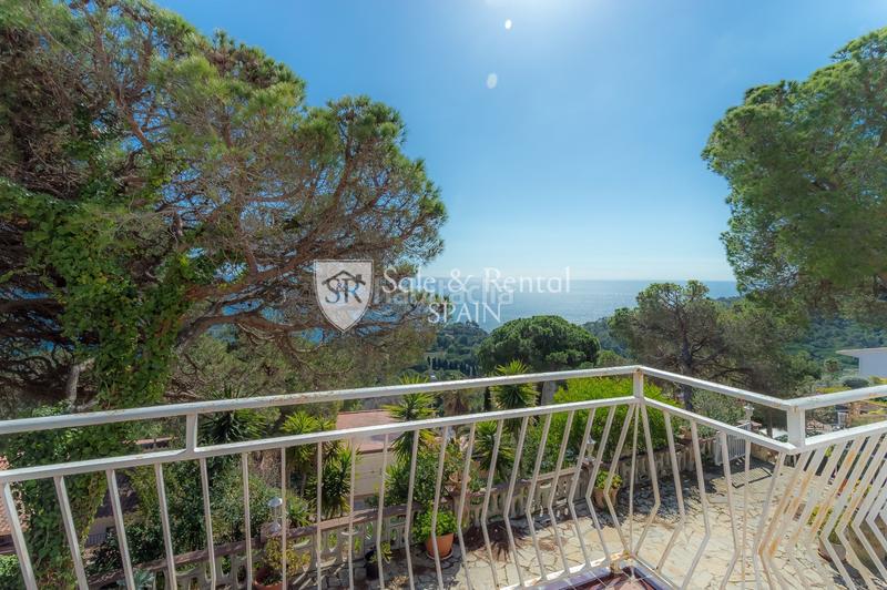 Foto e915c9a0-dab5-4735-9542-5544b56d41e7. Casa espectacular casa con licencia turística y vistas panorámicas al mar en santa cristina, ! en Blanes