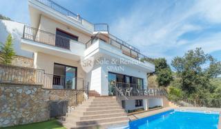 Maison à Santa Susanna. Espectacular residencia de lujo con licencia turística y vistas