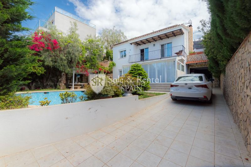 Foto 2d64eae7-6a3c-4ffa-b2f7-7195a8518d33. Casa con piscina in Canyelles Lloret de Mar