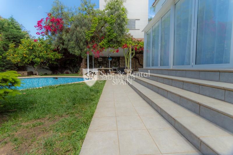 Foto a4dc8eb3-eb3f-4761-bedb-8570d1de7c62. Casa con piscina in Canyelles Lloret de Mar