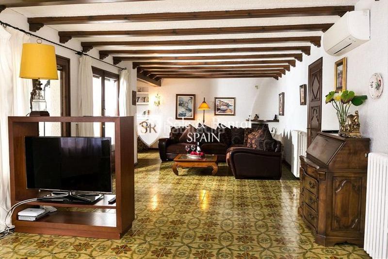 Foto 2a11f25a-9594-48b4-bbf3-b290899c90a2. House with heating pool in Montgoda Lloret de Mar