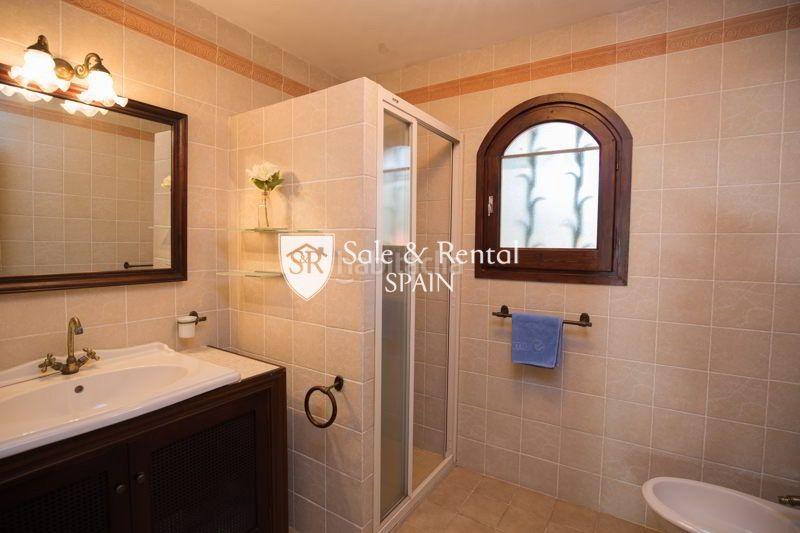 Foto 72fa39cc-7548-4970-91e4-216494798ae8. House with heating pool in Montgoda Lloret de Mar