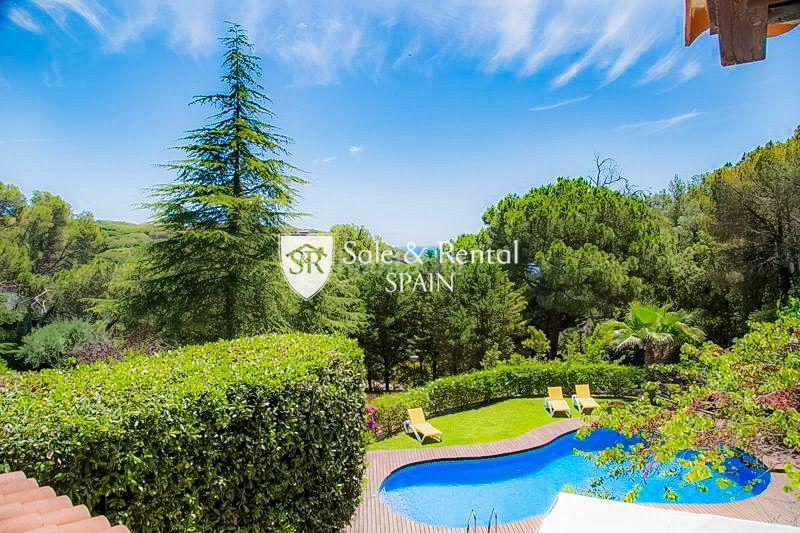 Foto b207e8e9-58ac-443d-bea1-488ca67cb185. House with heating pool in Montgoda Lloret de Mar