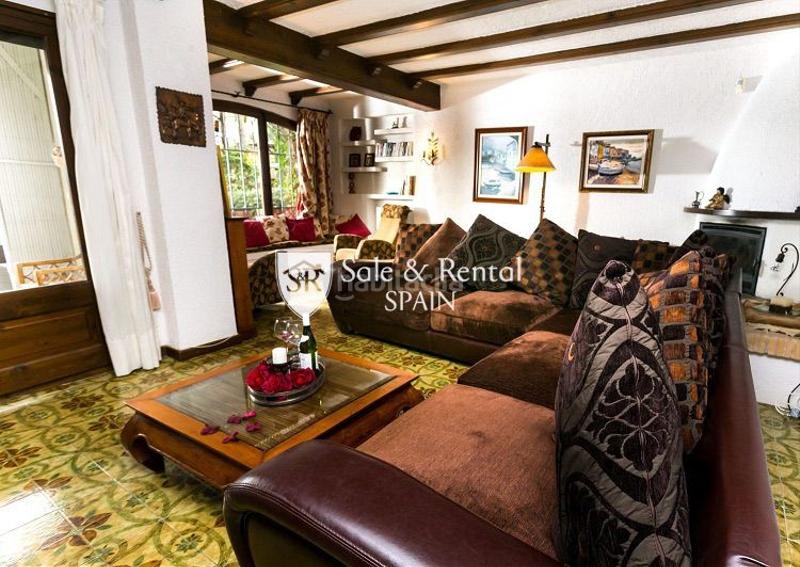 Foto cce73a92-7283-4b9b-9ff7-5bc972f7c527. House with heating pool in Montgoda Lloret de Mar