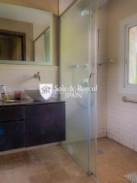 Foto 16ded80a-4ba4-4445-9c88-596498c43157. Casa con riscaldamento piscina in Montgoda Lloret de Mar