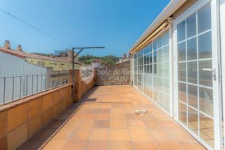 Appartement à Tossa de Mar. Fantástica oportunidad 3 departamentos más un dormitorio con bañ
