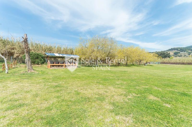 Foto bb1d2f65-ff34-472e-963f-e4d7d766f298. Casa a Urbanitzacions Sant Pol de Mar