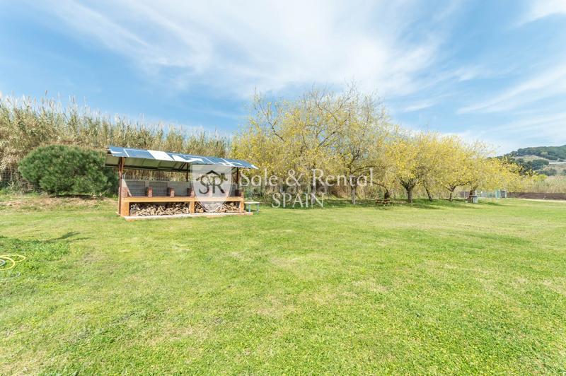 Foto cc3cd25f-61cd-440e-b8bb-7a9db8b5723e. Casa a Urbanitzacions Sant Pol de Mar