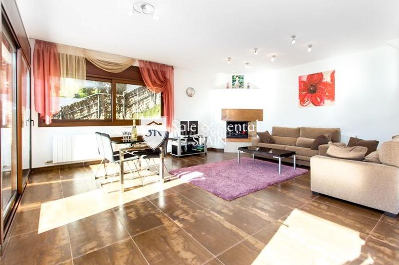 Foto 6a8daba9-0068-4f2d-9c29-d503b56d3a65. Casa con riscaldamento piscina in Serra Brava Lloret de Mar