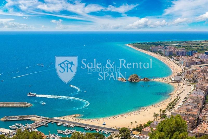 Foto 678b830c-9308-4952-85ad-84460165f978. Local comercial a Els Pins Blanes