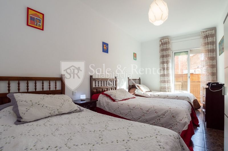 Foto c538b72e-320a-44ff-ab1f-ba38132363f5. Pis a Els Pavos Blanes